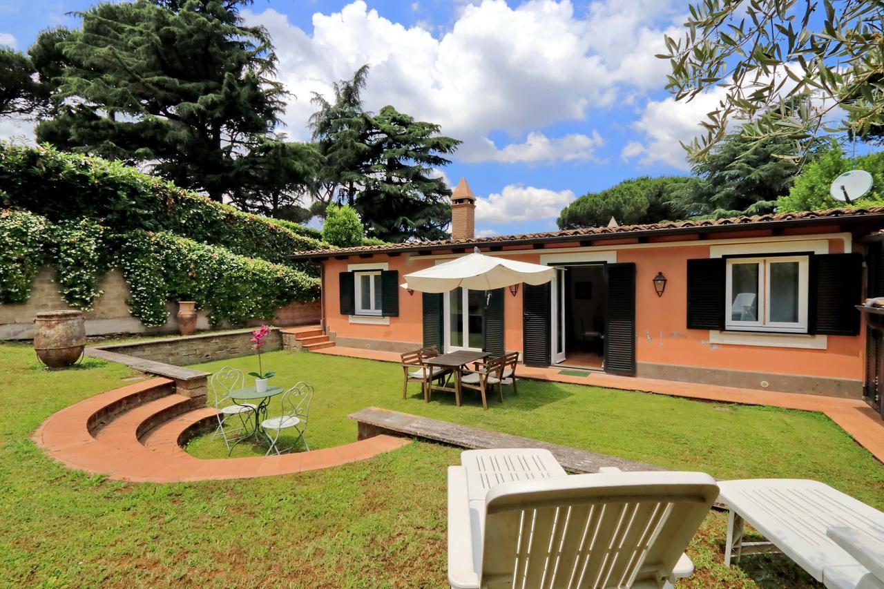 Via Pierre Villa Ciampino Exteriör bild